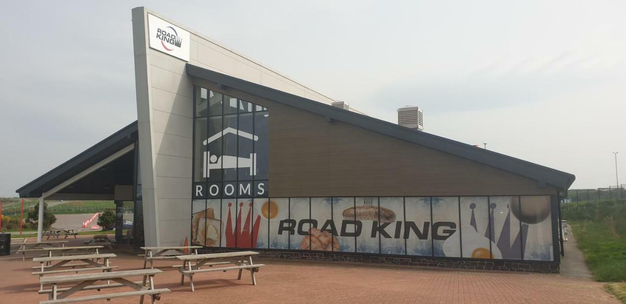 Roadking Truckstop Holyhead Хоулихед Екстериор снимка